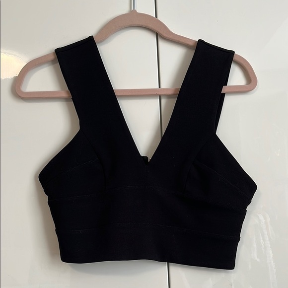 DYNAMITE Black V-Neck Crop Top Lined, Size M - Picture 1 of 8